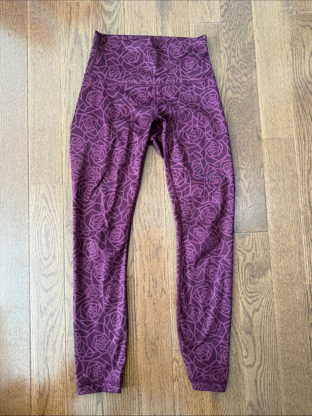 Lululemon women's size 4 High-Waist Purple Rose-Print Leggings